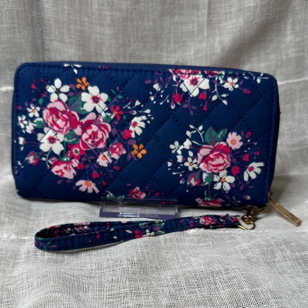 Floral Blue Quilted Women's Wallet Wristlet Clutch Long Wallet NWOT